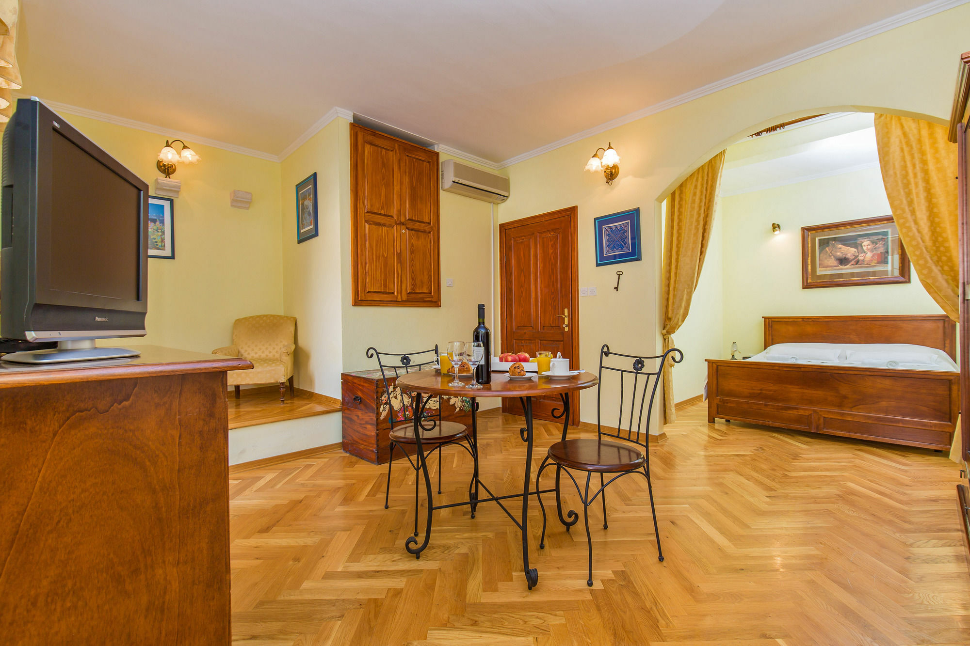 Apartment Arty Old Town By Irundo